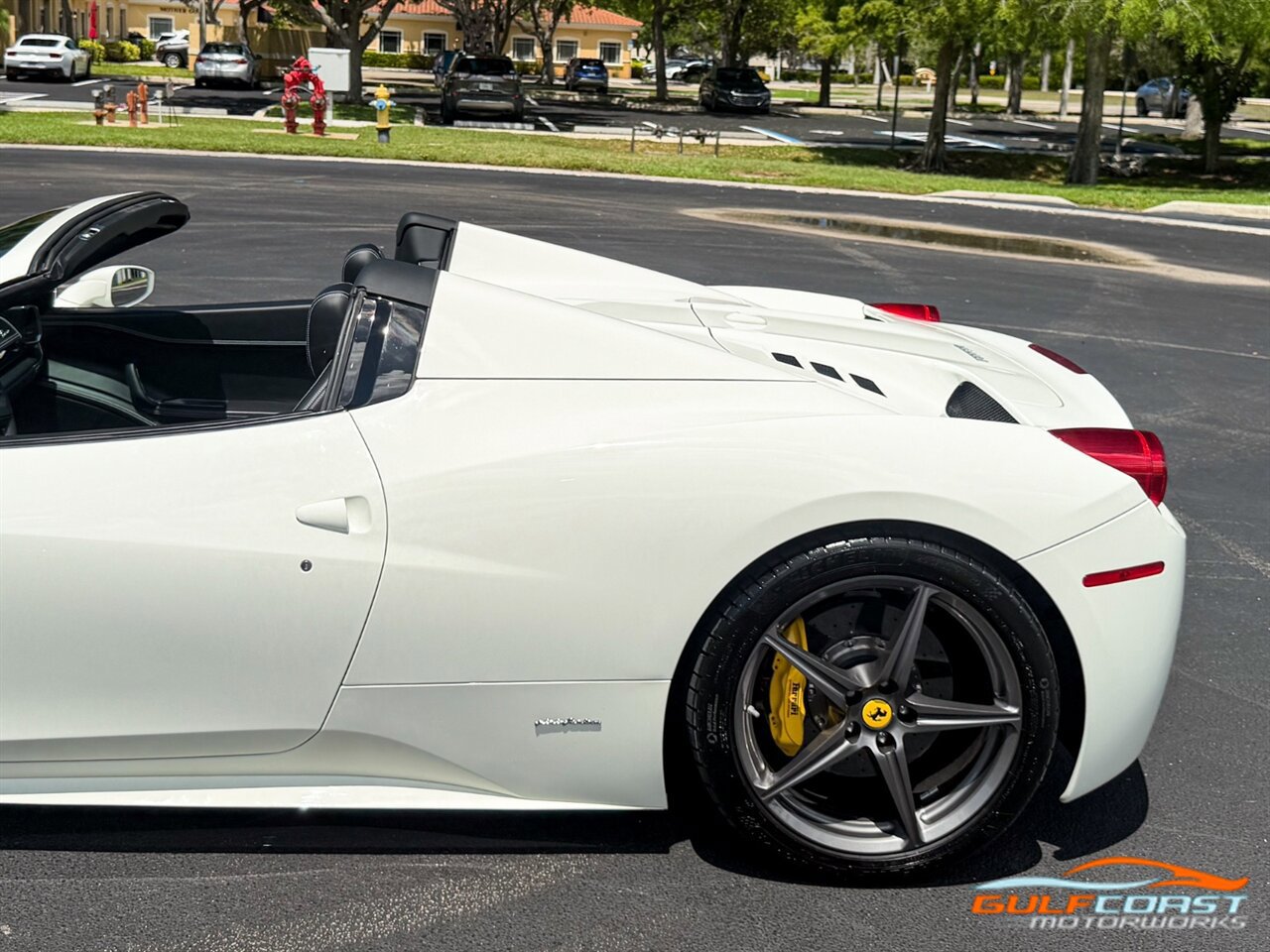 Used 2015 Ferrari 458 Spider RWD image 41