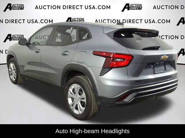Used 2024 Chevrolet Trax LS image 6