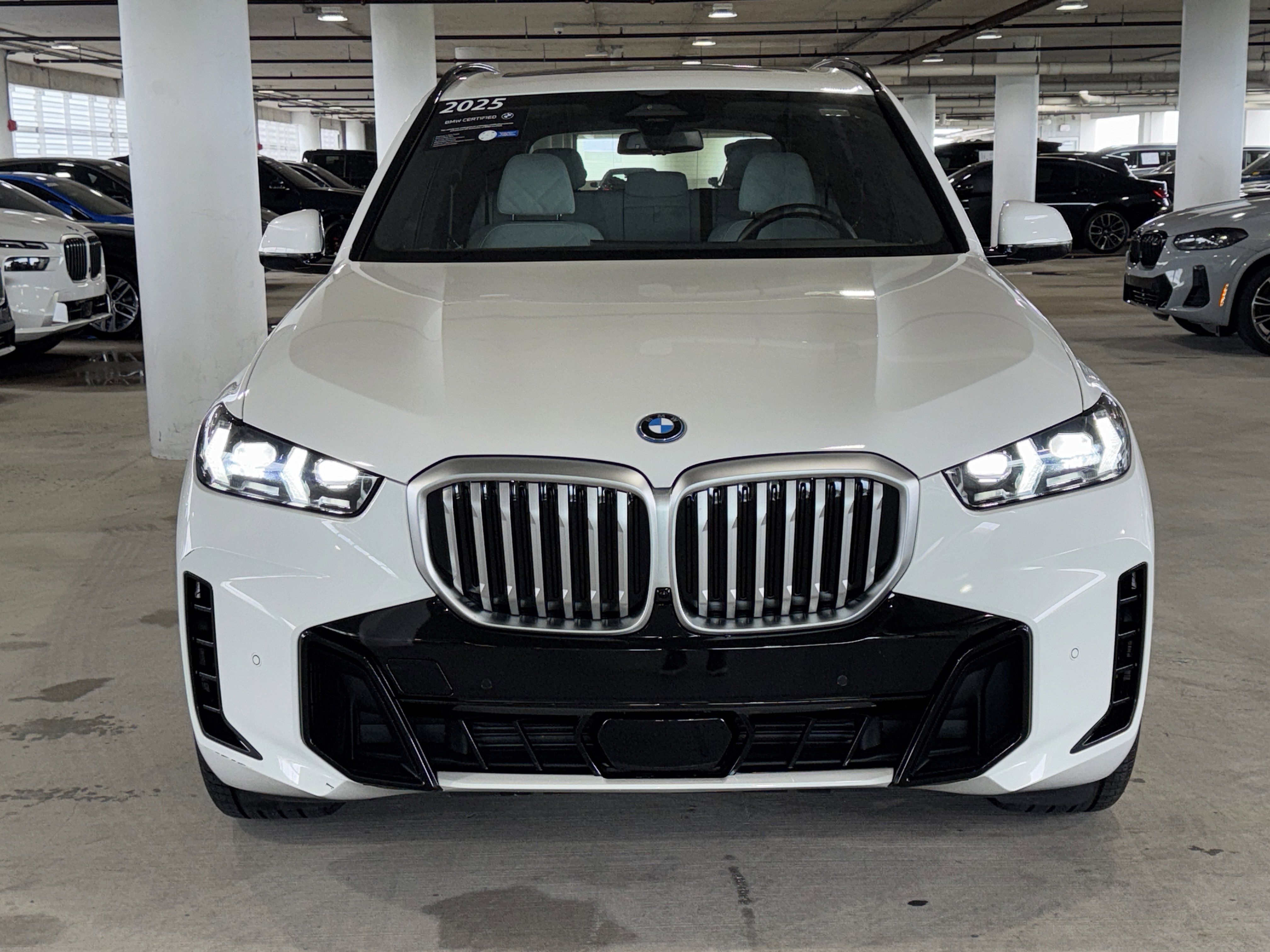 Certified 2025 BMW X5 xDrive50e w/ M Sport Package image 3
