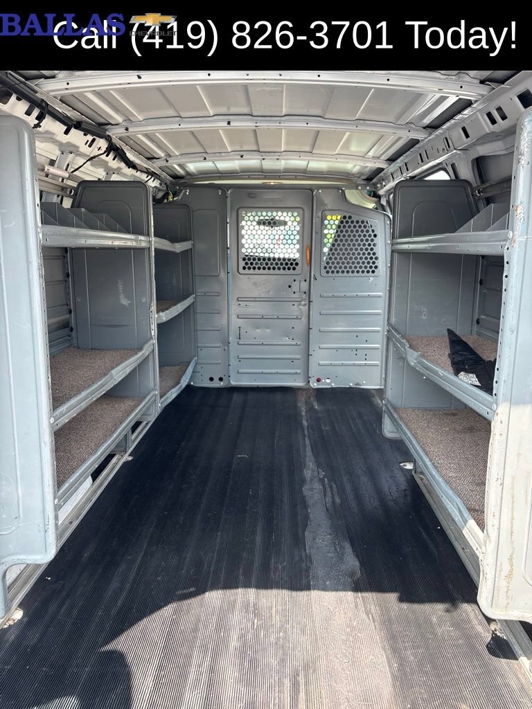 Used 2017 GMC Savana 2500 RWD image 18