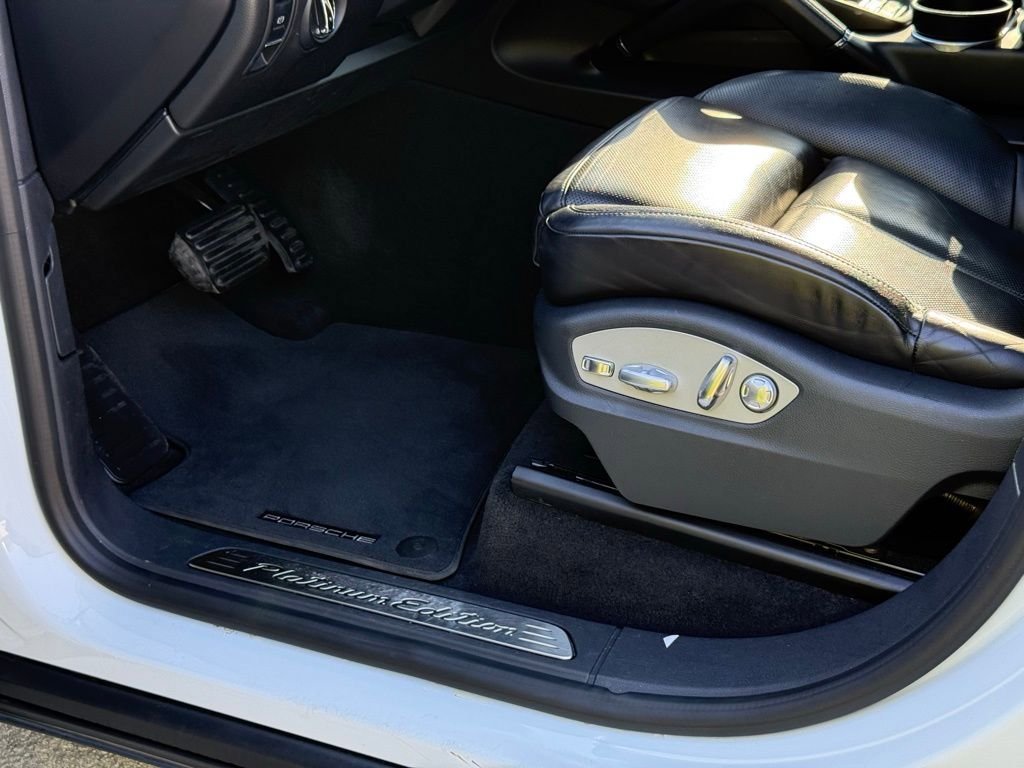 Used 2018 Porsche Cayenne Platinum Edition AWD/4WD image 25