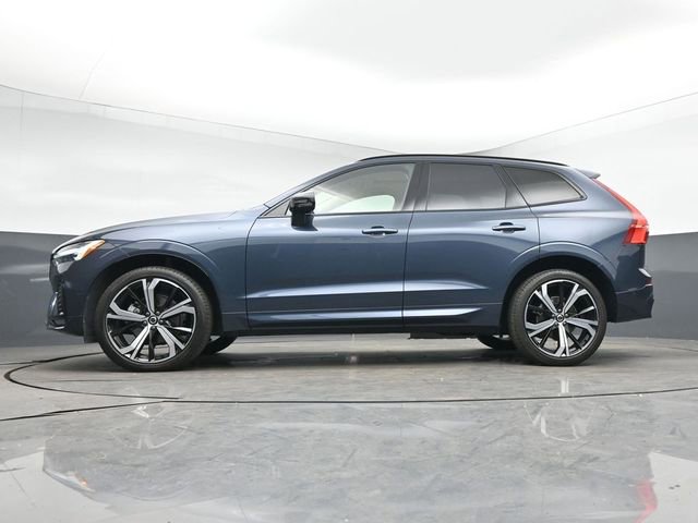 Used 2023 Volvo XC60 B5 Ultimate w/ Protection Package Premier image 13