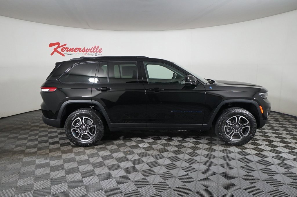 New 2024 Jeep Grand Cherokee Trailhawk image 9