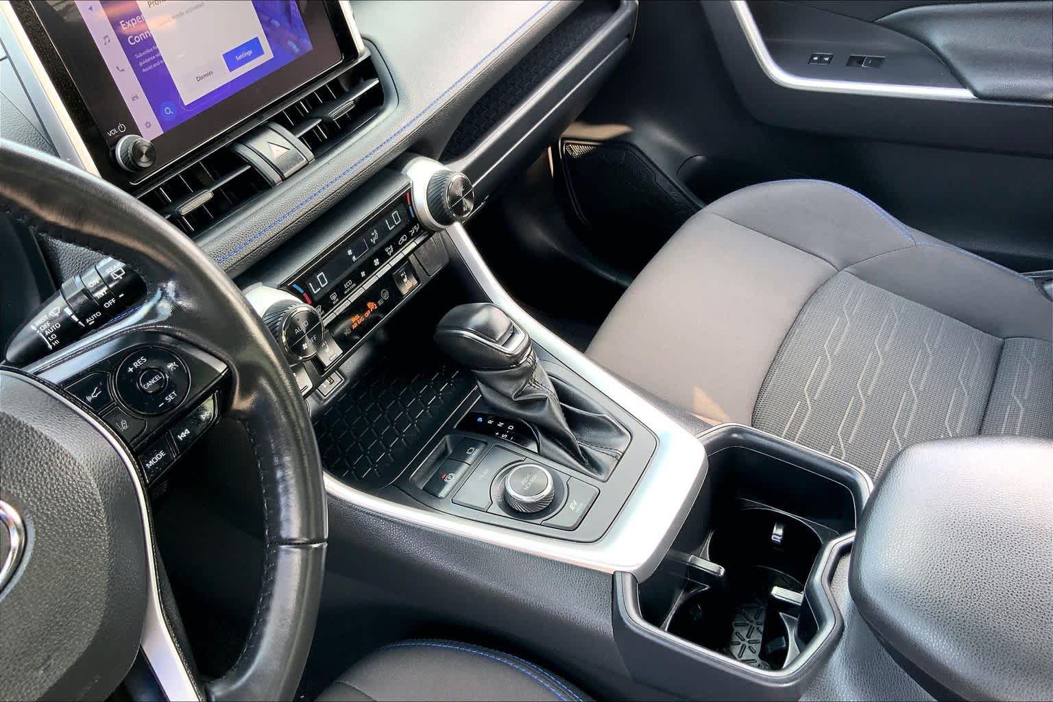 Used 2023 Toyota RAV4 SE w/ Convenience Package AWD/4WD image 16