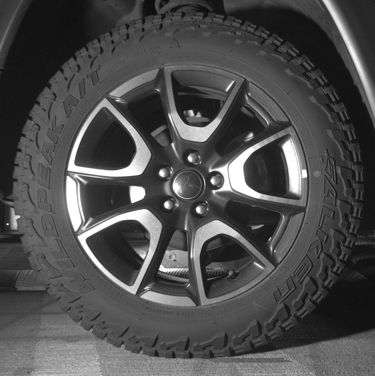 Used 2025 Jeep Compass Trailhawk image 15