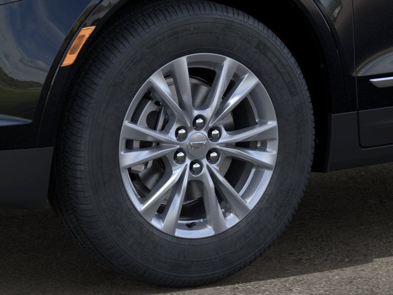 New 2026 Cadillac XT5 Luxury w/ LPO, Floor Liner Package AWD/4WD image 9