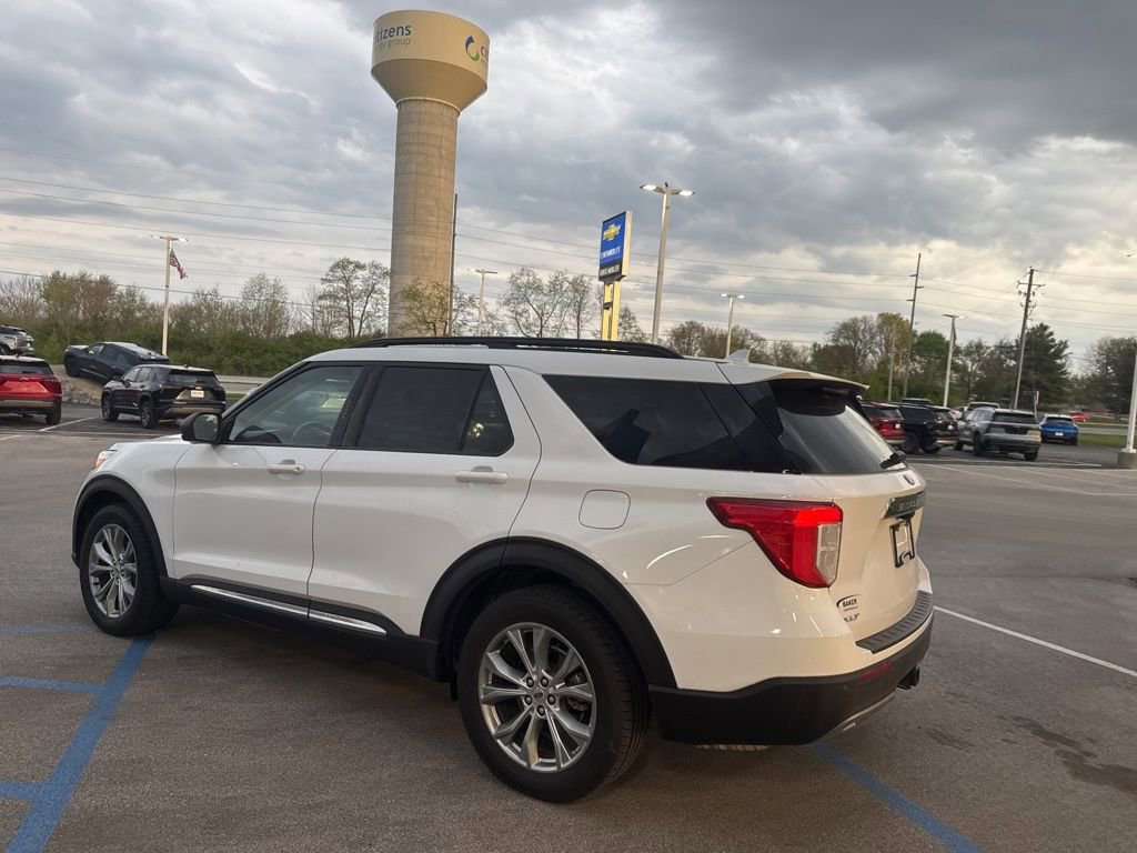 Used 2020 Ford Explorer XLT w/ Equipment Group 202A image 12