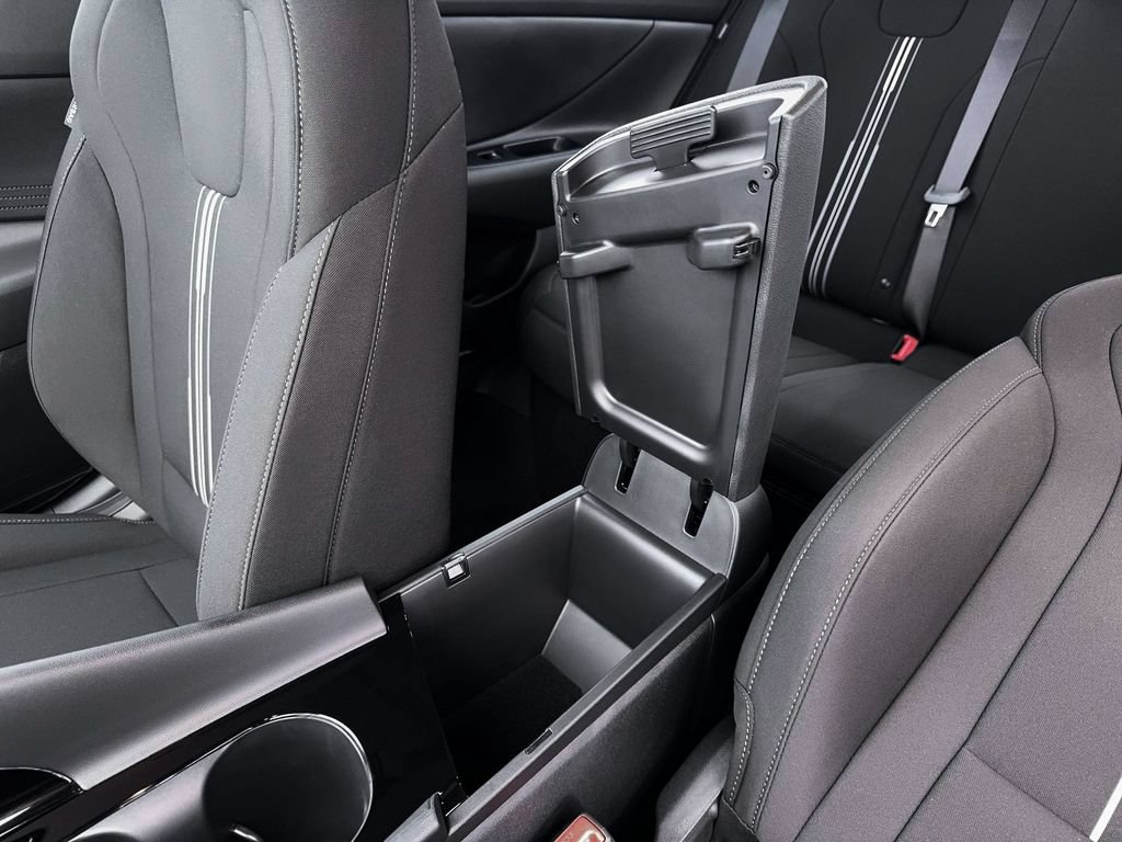 New 2026 Hyundai Elantra Hybrid FWD image 18