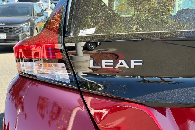 Used 2025 Nissan Leaf SV Plus FWD image 34
