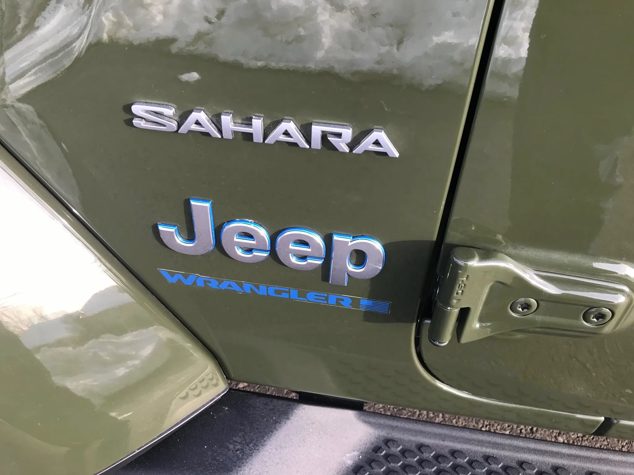 Used 2023 Jeep Wrangler Unlimited Sahara w/ Cold Weather Group image 41