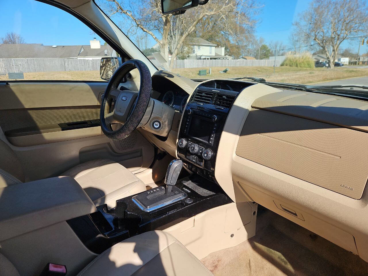 Used 2010 Ford Escape Limited image 17