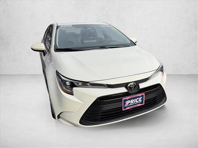 Used 2023 Toyota Corolla LE video 3