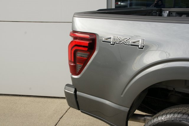 New 2025 Ford F150 Lariat w/ Equipment Group 502A High image 12
