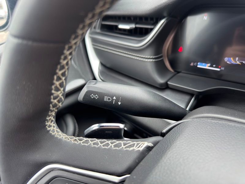 Used 2023 Jeep Grand Cherokee Altitude image 27