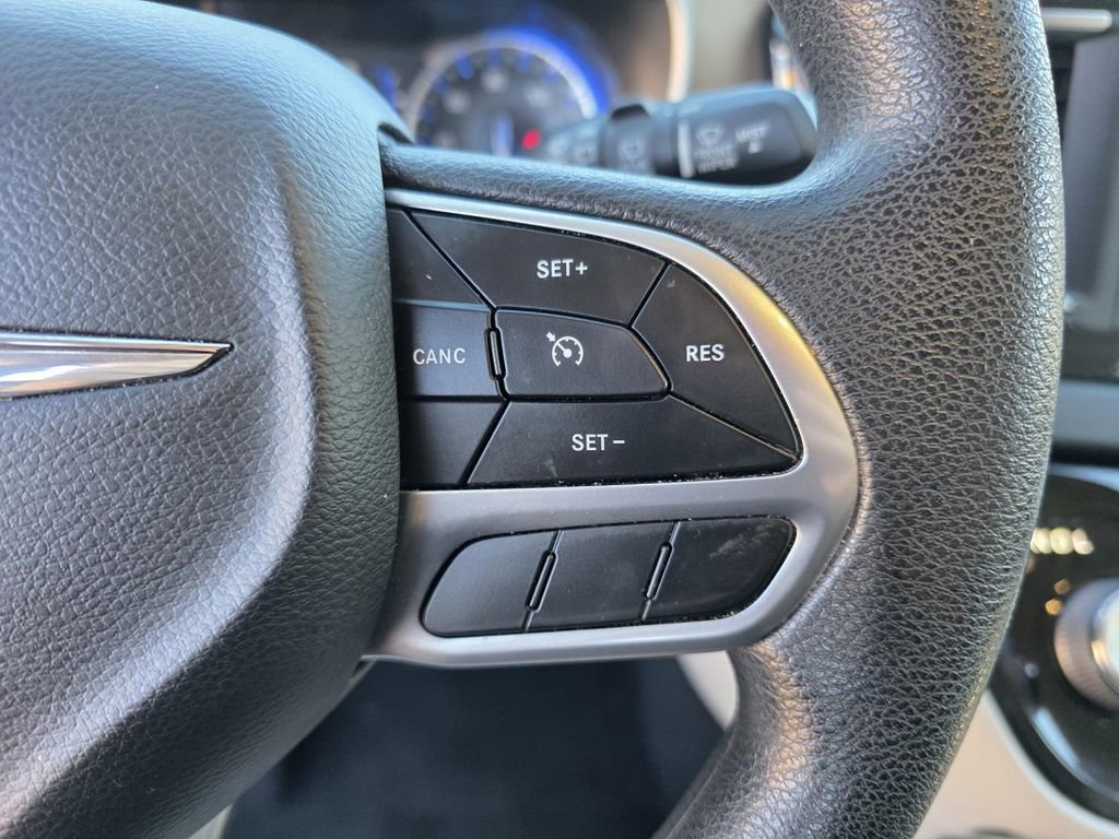 Used 2021 Chrysler Voyager Lxi image 18