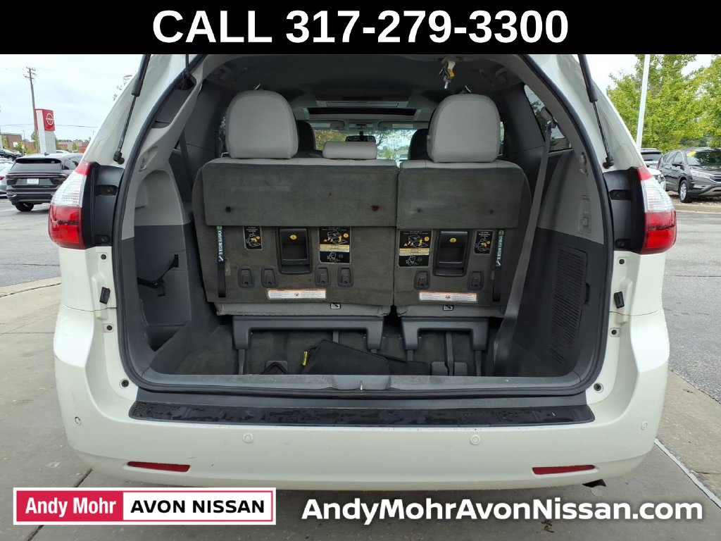 Used 2017 Toyota Sienna XLE Premium FWD image 9