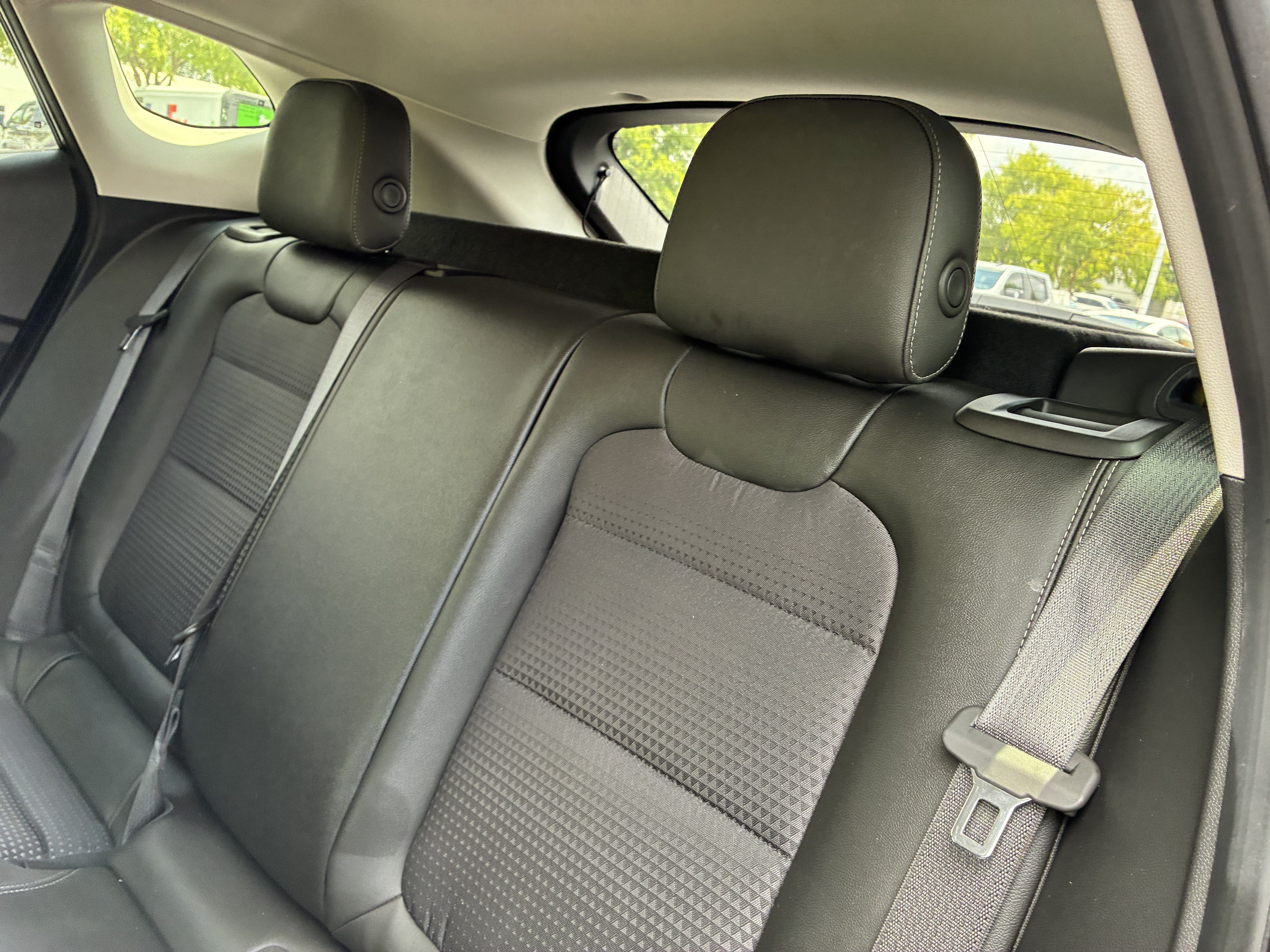 Used 2025 Chevrolet Trax LT FWD image 13
