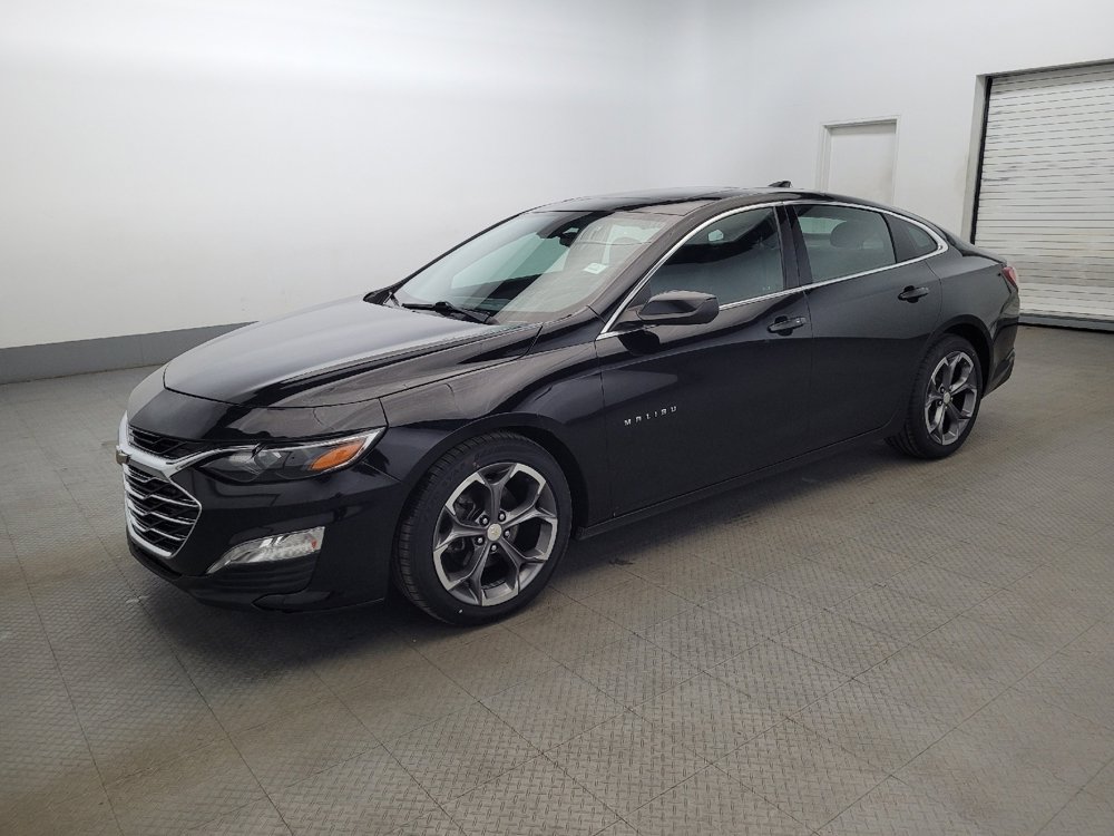 Used 2021 Chevrolet Malibu LT image 2