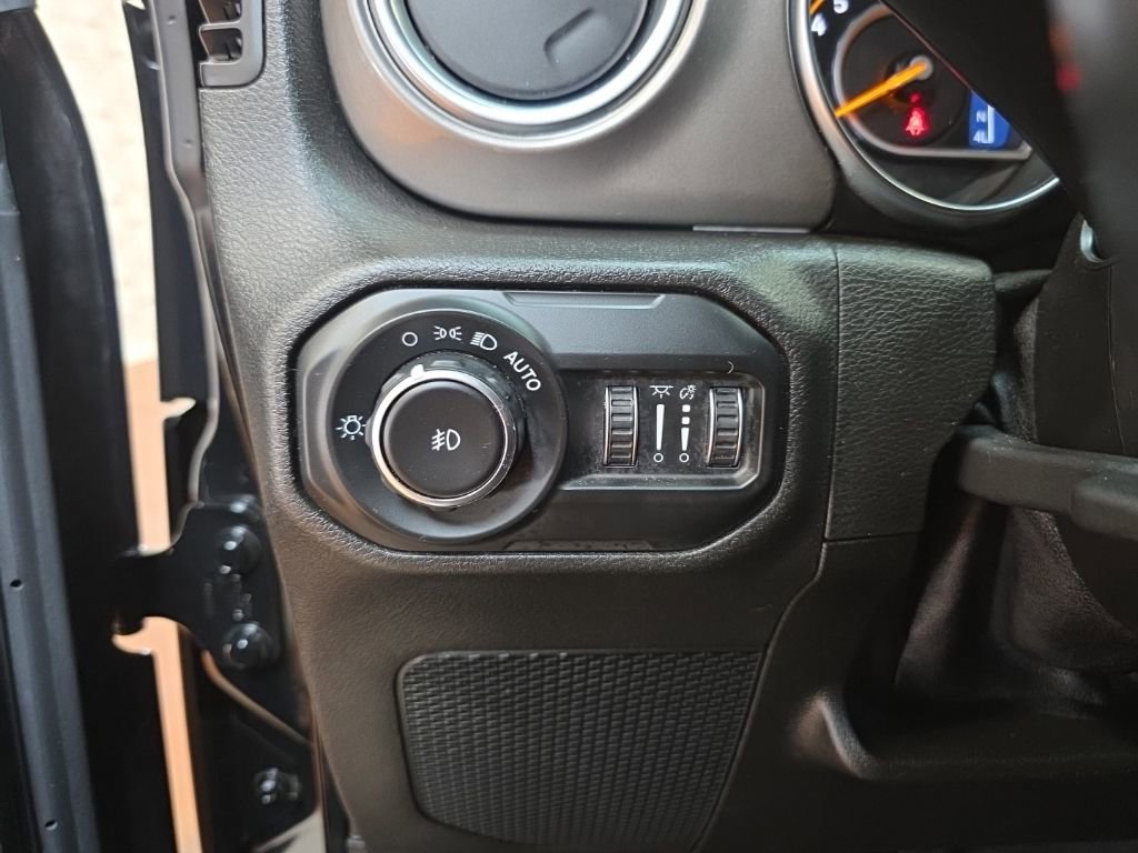 Used 2021 Jeep Wrangler Unlimited Sahara image 25