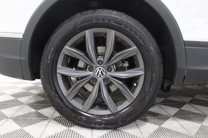 Used 2024 Volkswagen Tiguan Wolfsburg Edition image 36