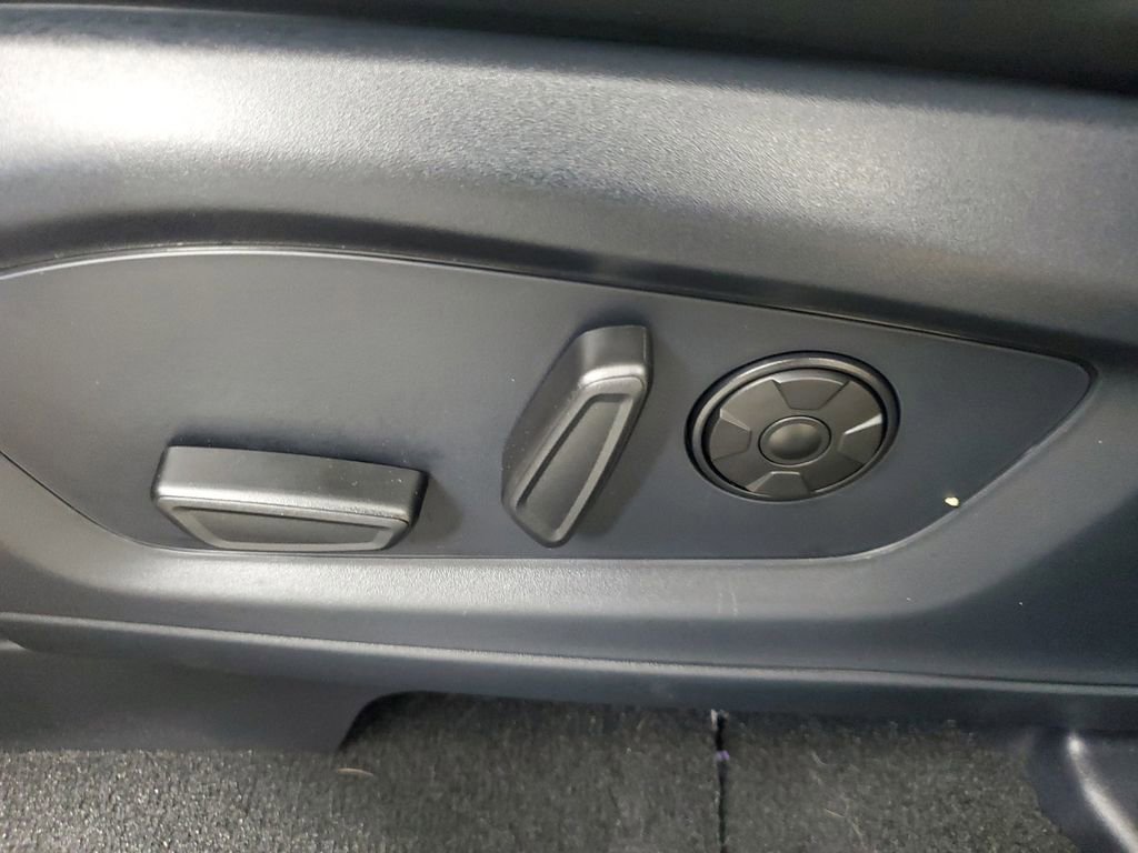 Used 2025 Ford Explorer ST image 21