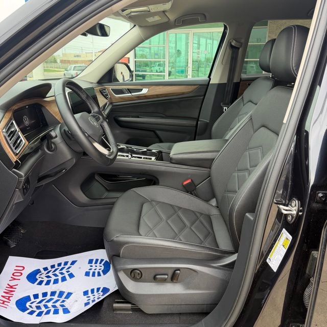 Used 2025 Volkswagen Atlas SE AWD/4WD image 10