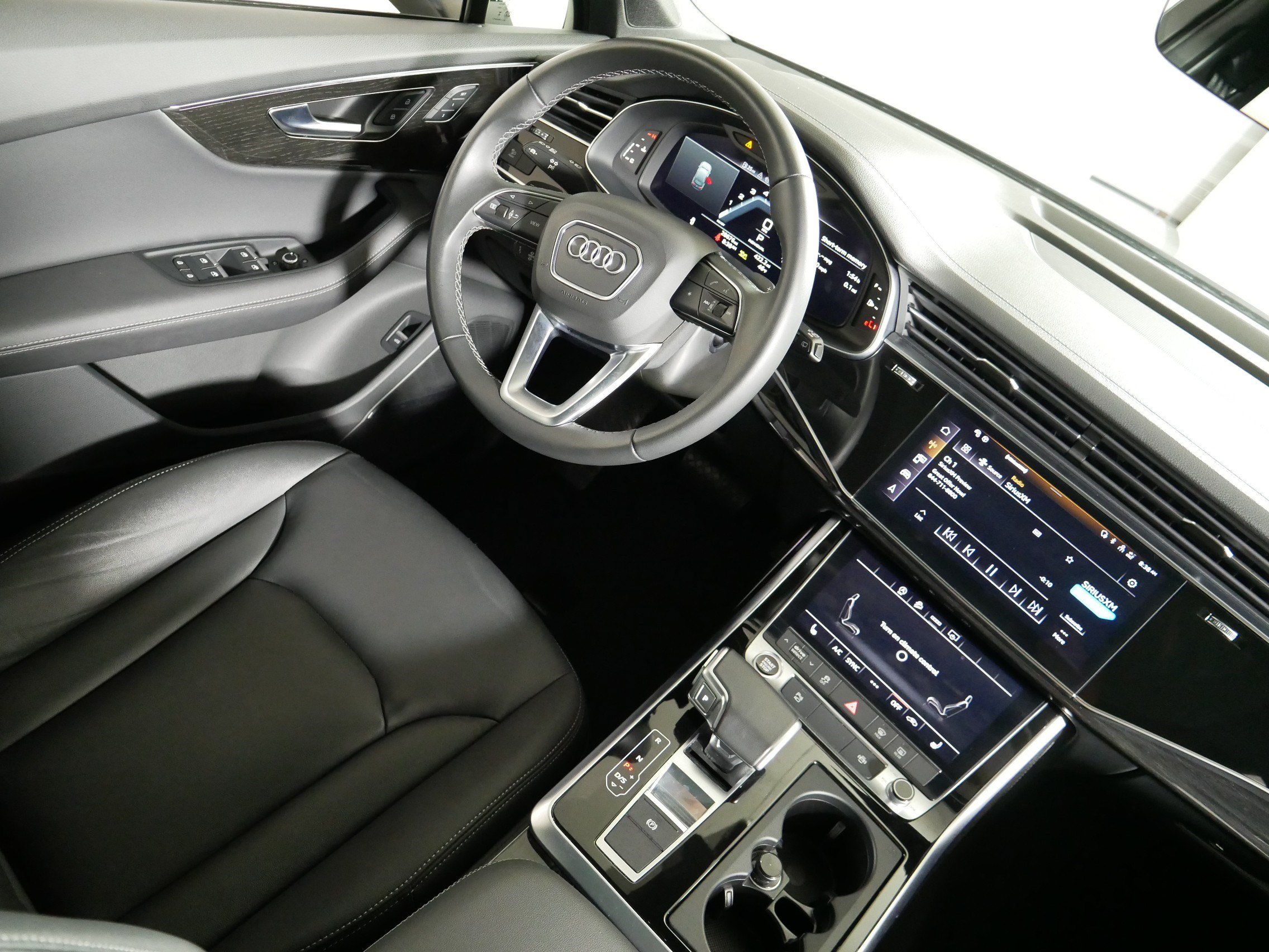 Used 2025 Audi Q7 3.0T Premium Plus AWD/4WD image 9