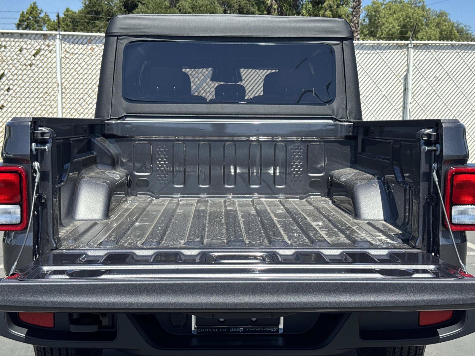 New 2026 Jeep Gladiator Sport AWD/4WD image 29