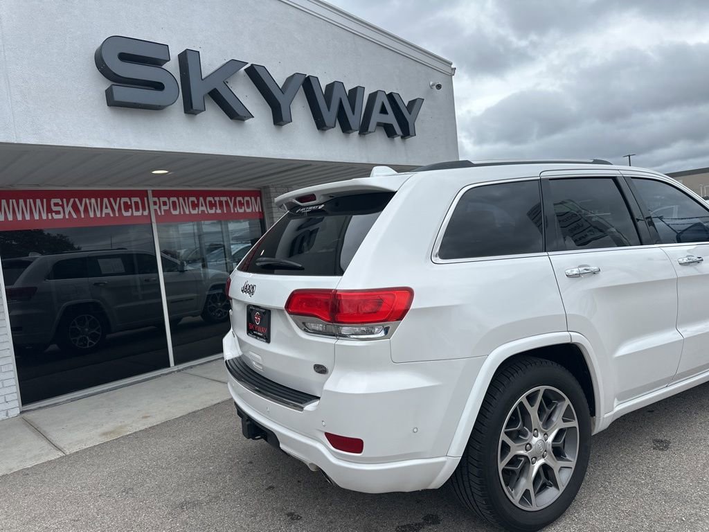 Used 2021 Jeep Grand Cherokee Overland image 2