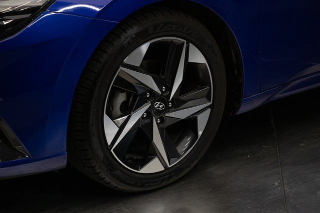 Used 2023 Hyundai Elantra Limited w/ Cargo Package image 7