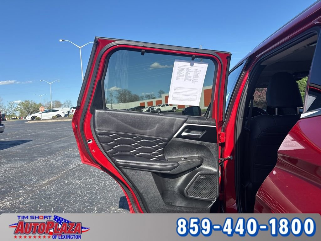 Used 2025 Mitsubishi Outlander SEL image 25