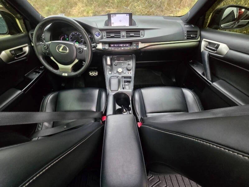 Used 2014 Lexus CT 200h w/ F Sport w/Nuluxe Interior image 11