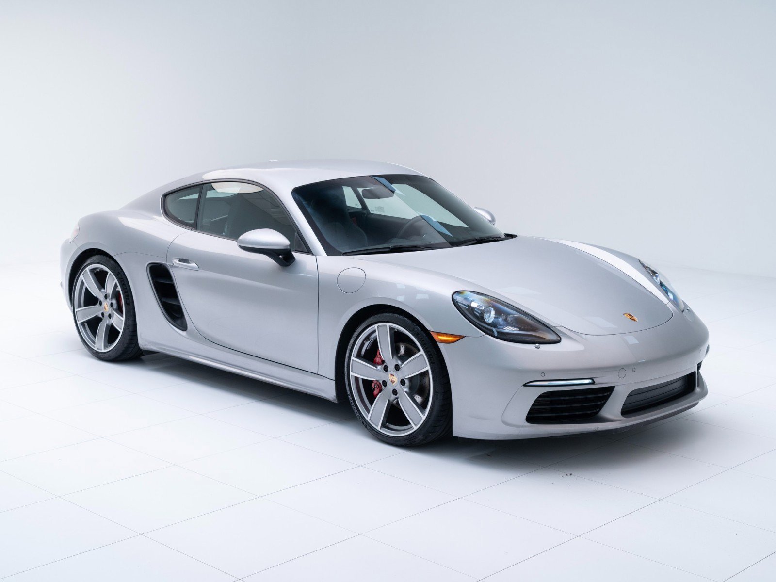Certified 2025 Porsche 718 Cayman S RWD image 7