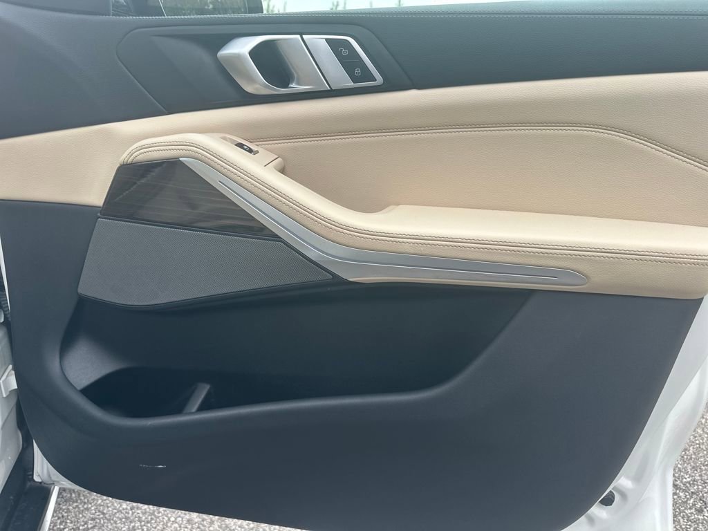 Used 2021 BMW X5 sDrive40i w/ Premium Package image 38