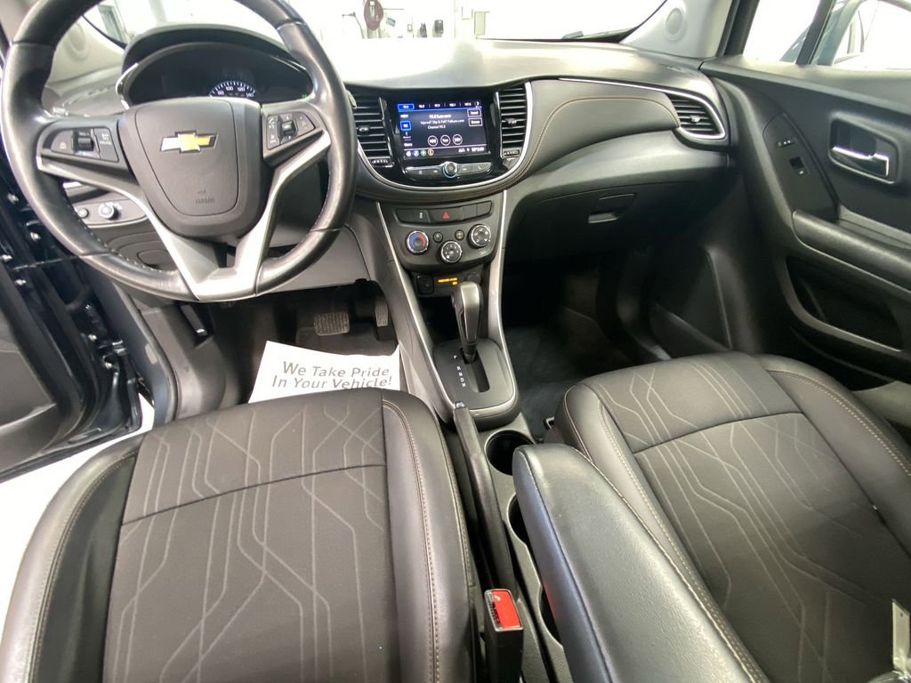 Certified 2022 Chevrolet Trax LT w/ Driver Confidence Package image 28