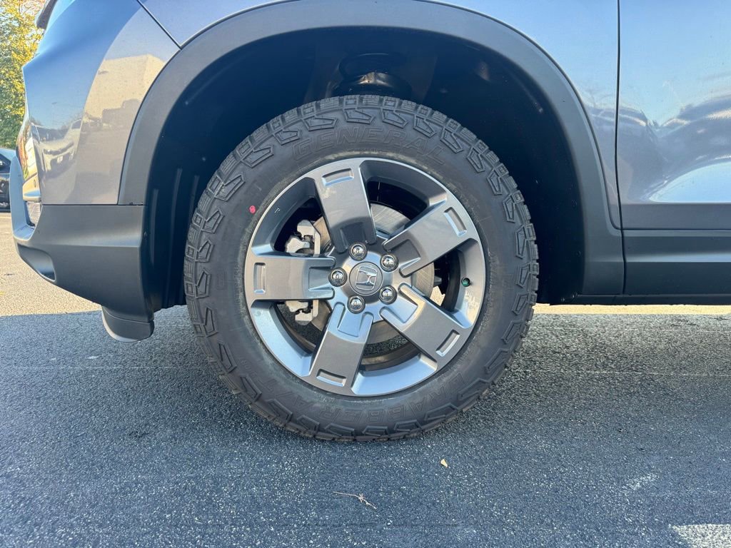 Used 2025 Honda Ridgeline TrailSport image 5