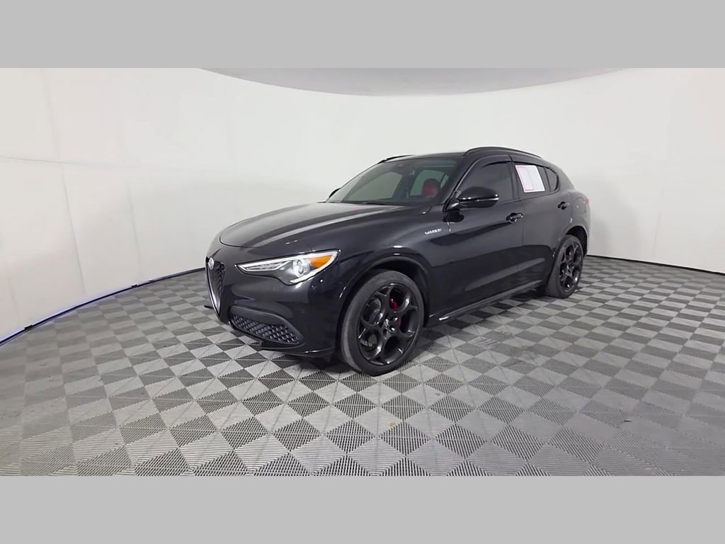 Used 2022 Alfa Romeo Stelvio Veloce AWD/4WD image 49