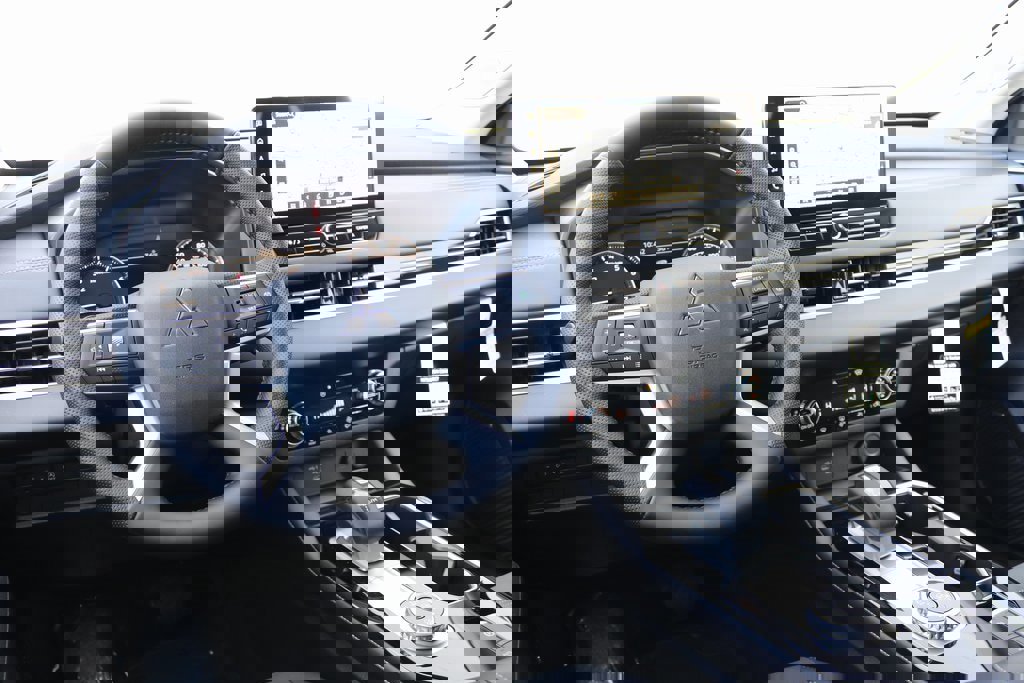 New 2026 Mitsubishi Outlander SE image 4