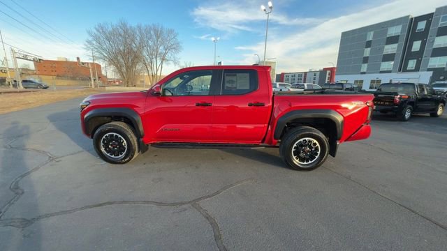 Used 2025 Toyota Tacoma TRD Off-Road image 5