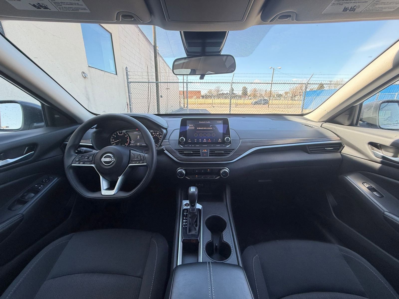 Used 2025 Nissan Altima 2.5 SV FWD image 31
