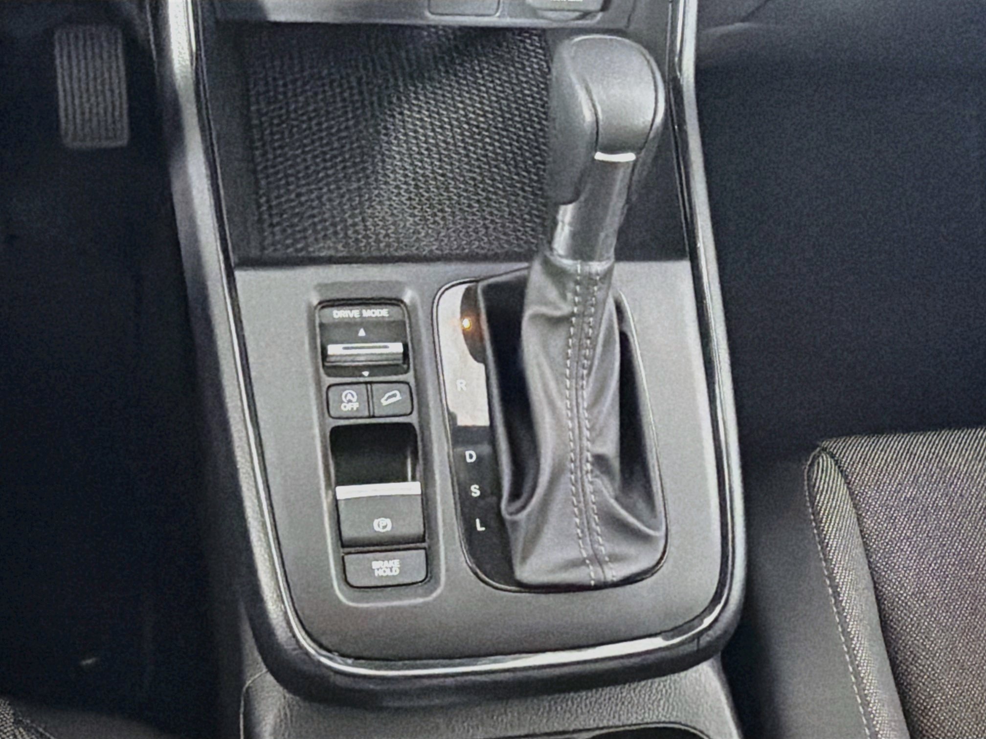 Used 2024 Honda CR-V LX image 23