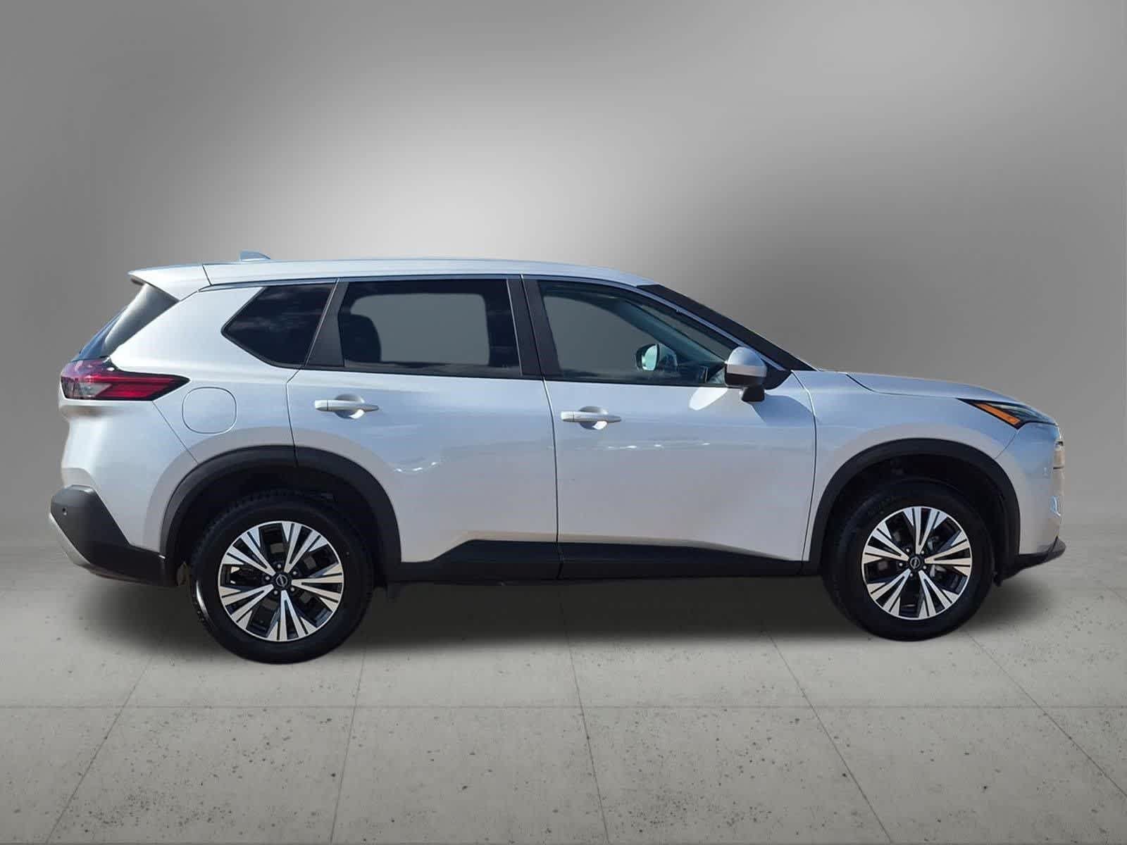 Used 2023 Nissan Rogue SV AWD/4WD image 7