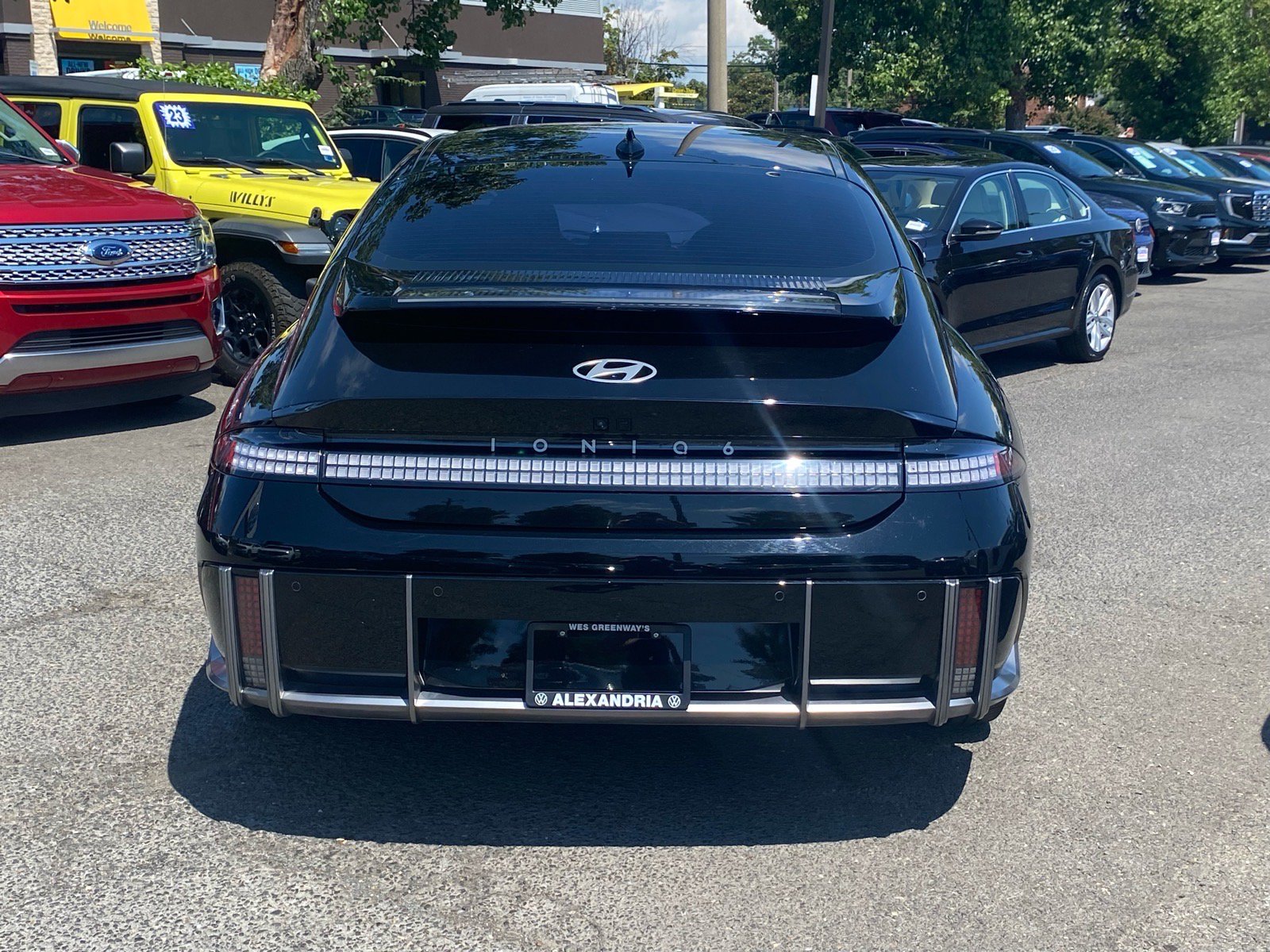 Used 2024 Hyundai Ioniq 6 SEL AWD/4WD image 2