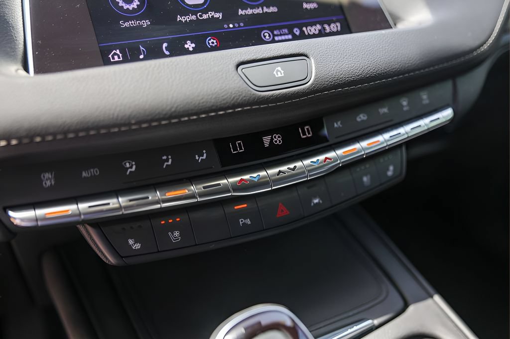 Certified 2023 Cadillac XT4 Premium Luxury FWD image 18