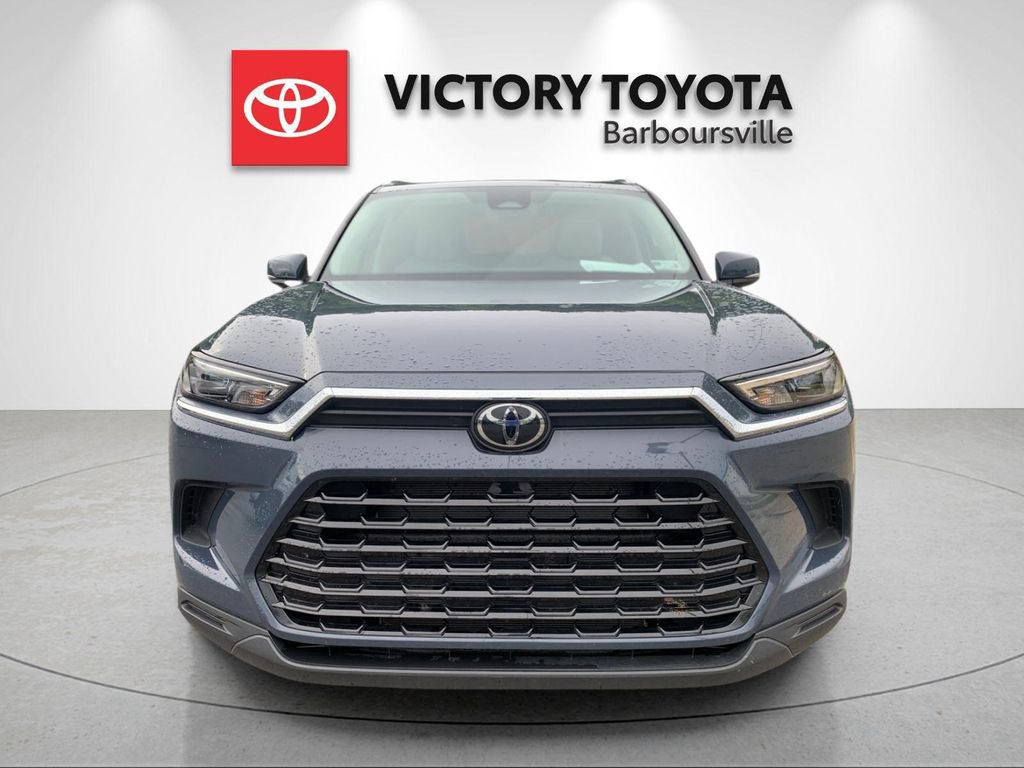 Used 2024 Toyota Grand Highlander AWD image 8