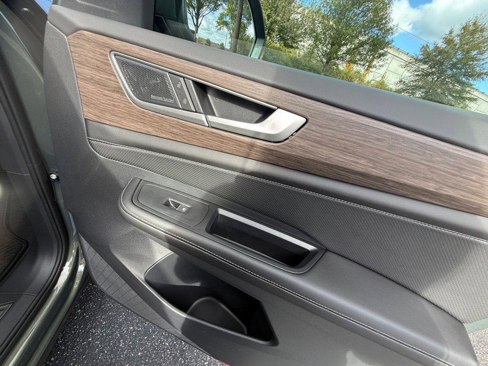 New 2026 Volkswagen Atlas SEL Premium R-Line image 31