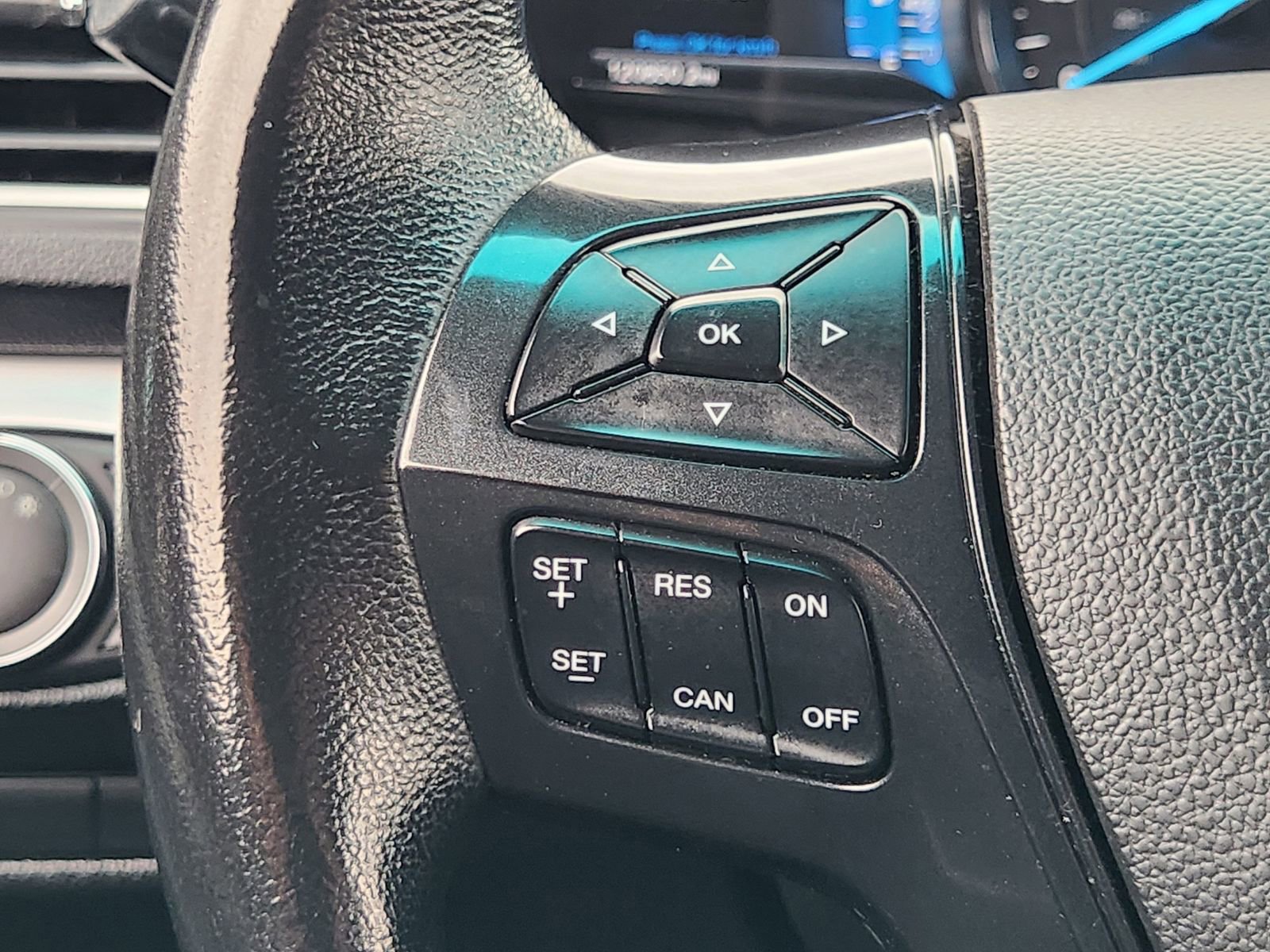 Used 2016 Ford Explorer XLT w/ Equipment Group 202A FWD image 29