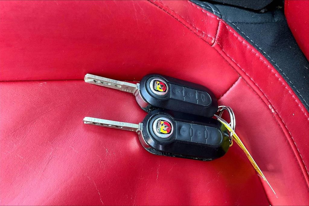 Used 2012 FIAT 500 Abarth w/ Safety & Convenience Pkg image 13