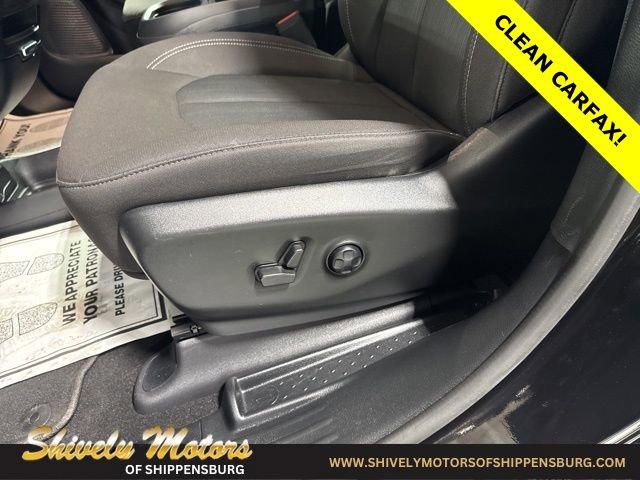 Used 2024 Chrysler Pacifica Touring image 13