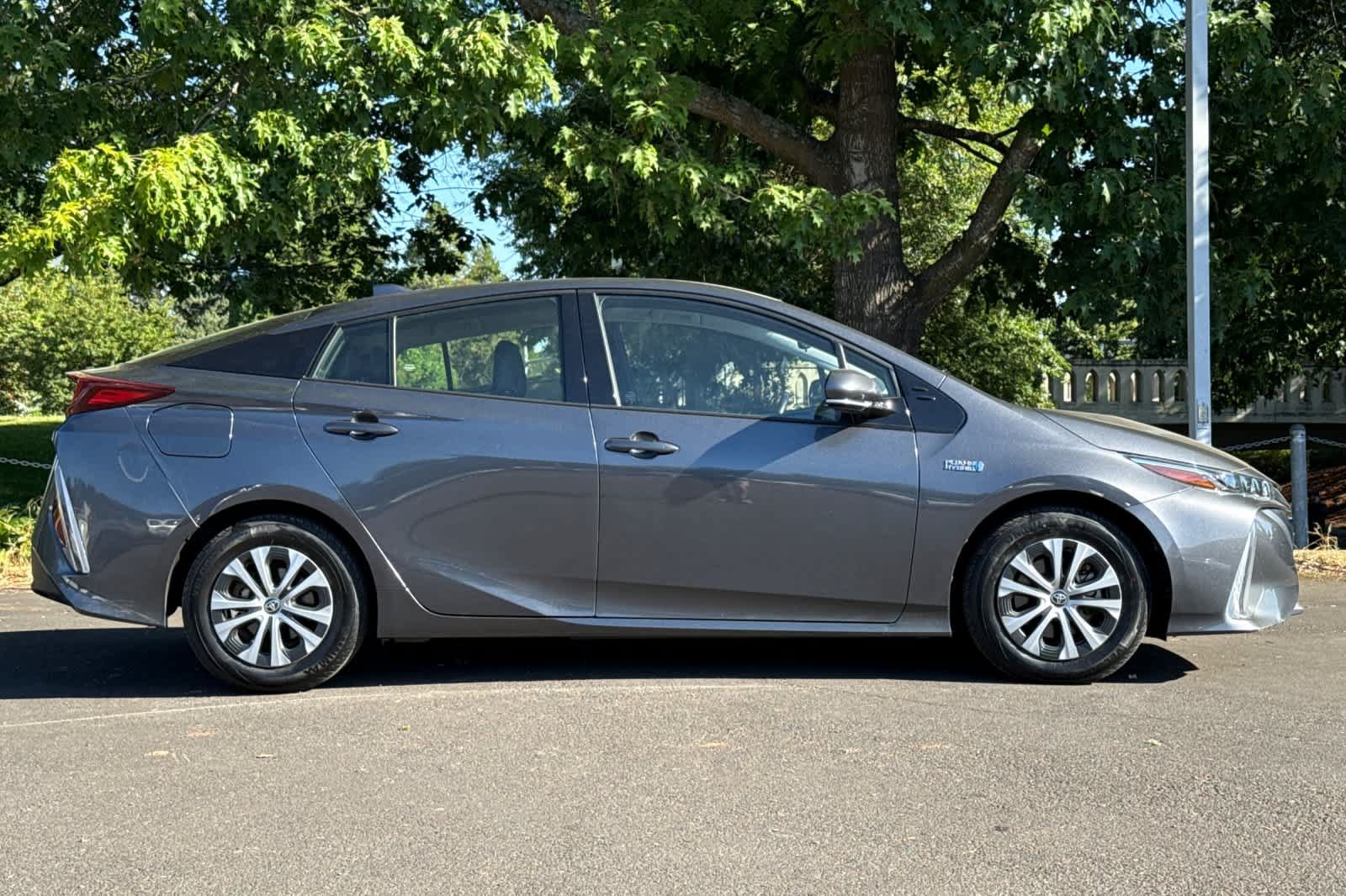 Used 2020 Toyota Prius Prime XLE FWD image 8